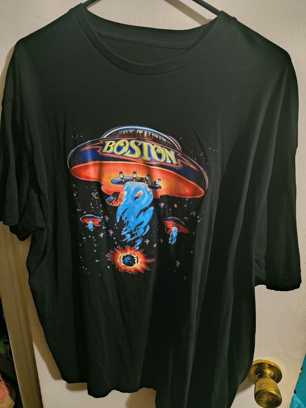 Source Unknown Black Boston Band T-Shirt with Multicolor Spaceship Graphic